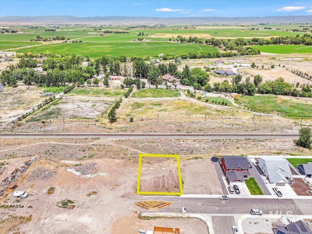 1018 Liberty Street, Gooding, ID 83330 photo 3