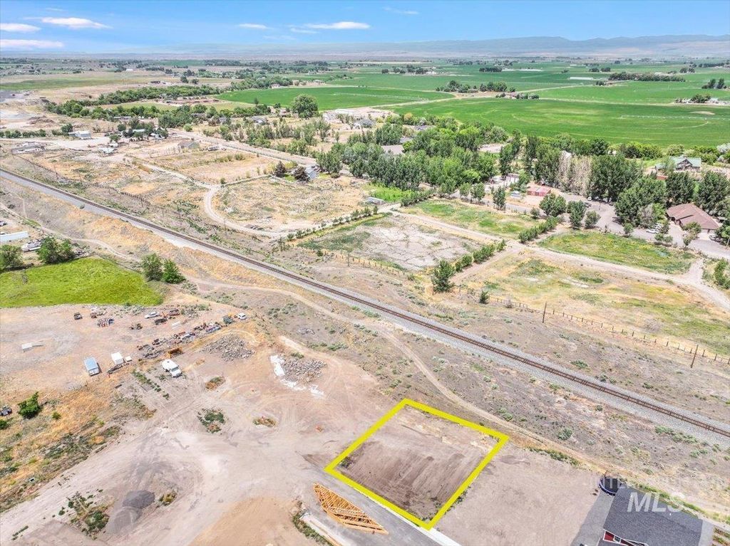 1018 Liberty Street, Gooding, ID 83330 photo 4
