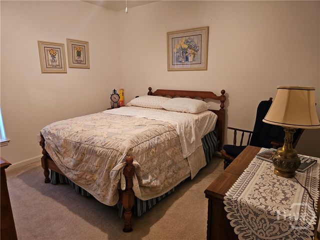 127 Lakeshore Drive, Savannah, GA 31419