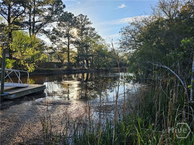127 Lakeshore Drive, Savannah, GA 31419