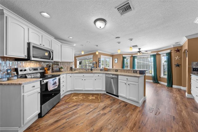 3255 TUCKER AVENUE, St Cloud, FL 34772