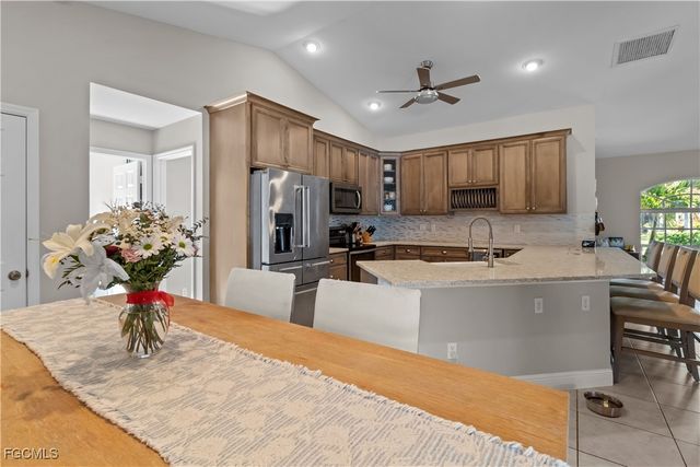 2549 SW 24th CT, Cape Coral, FL 33914