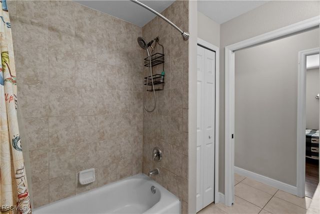 2549 SW 24th CT, Cape Coral, FL 33914