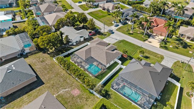 2549 SW 24th CT, Cape Coral, FL 33914