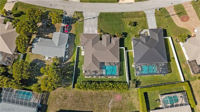 2549 SW 24th CT, Cape Coral, FL 33914