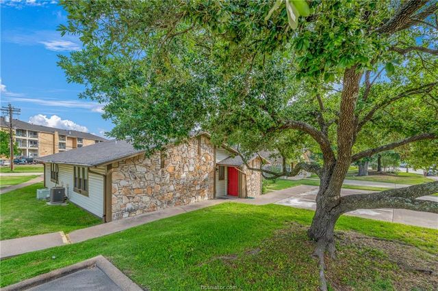 2323 De Lee Street 28, Bryan, TX 77802
