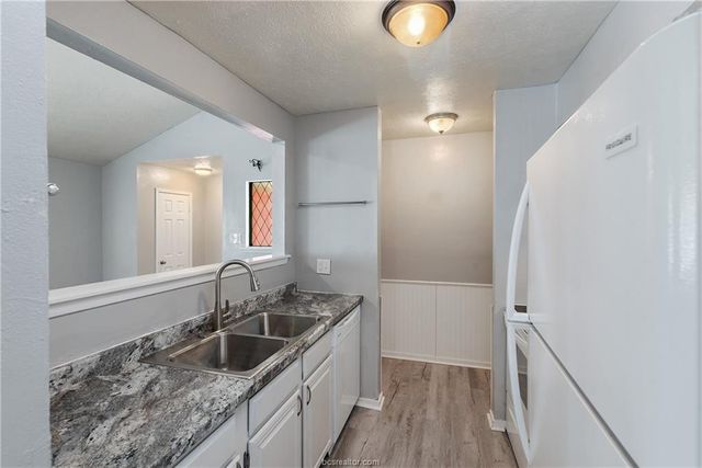 2323 De Lee Street 28, Bryan, TX 77802