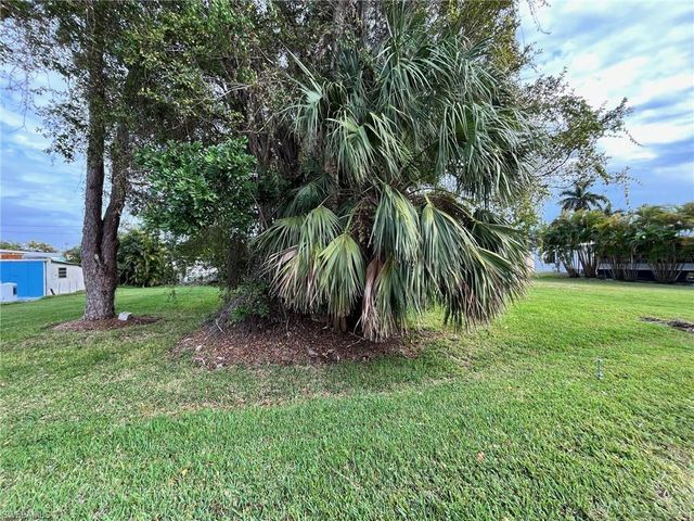 10458 Trotwood AVE, St. James City, FL 33956