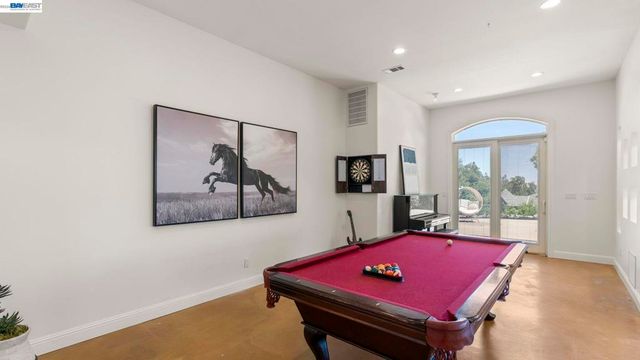 131 131 Montecito Crescent, Walnut Creek, CA 94597