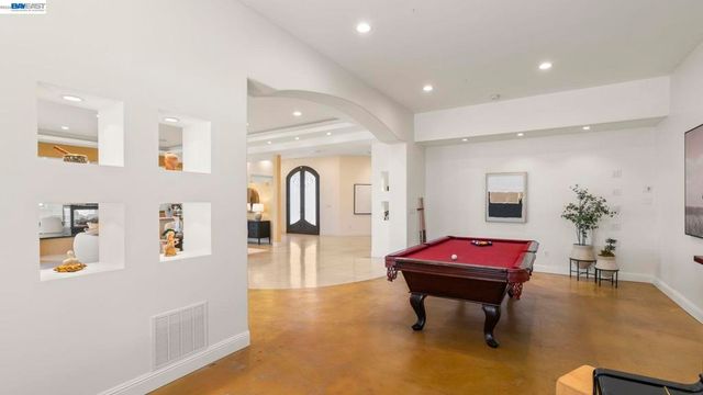 131 131 Montecito Crescent, Walnut Creek, CA 94597