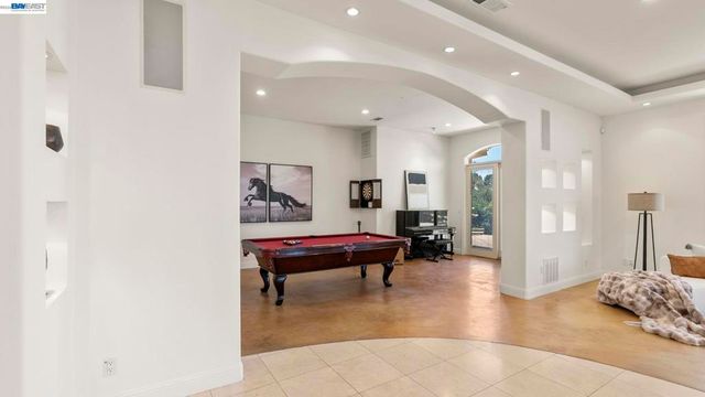 131 131 Montecito Crescent, Walnut Creek, CA 94597