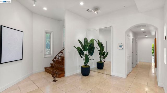 131 131 Montecito Crescent, Walnut Creek, CA 94597