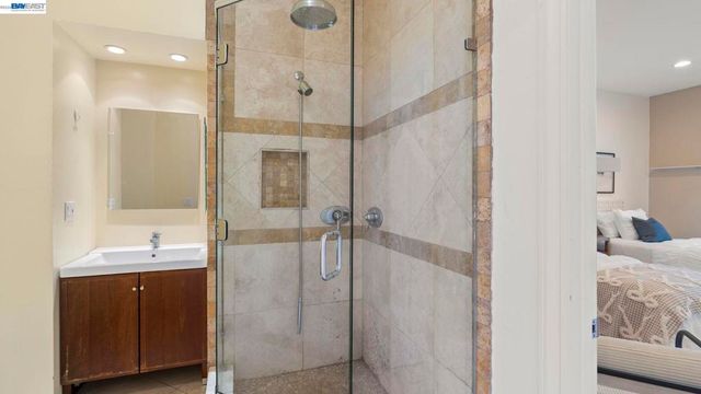 131 131 Montecito Crescent, Walnut Creek, CA 94597