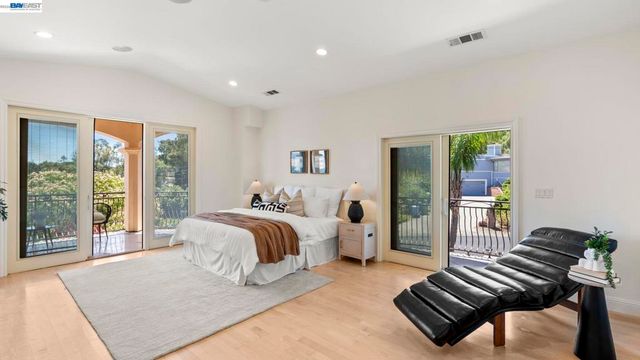 131 131 Montecito Crescent, Walnut Creek, CA 94597