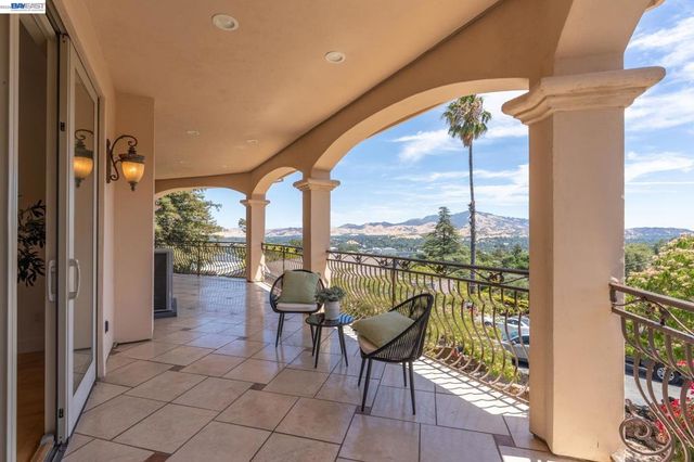 131 131 Montecito Crescent, Walnut Creek, CA 94597