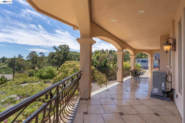 131 131 Montecito Crescent, Walnut Creek, CA 94597