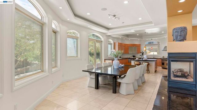 131 131 Montecito Crescent, Walnut Creek, CA 94597