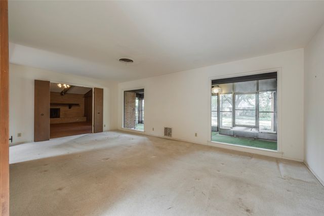 4332 Westdale Drive, Fort Worth, TX 76109