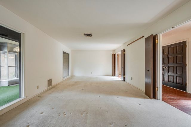 4332 Westdale Drive, Fort Worth, TX 76109