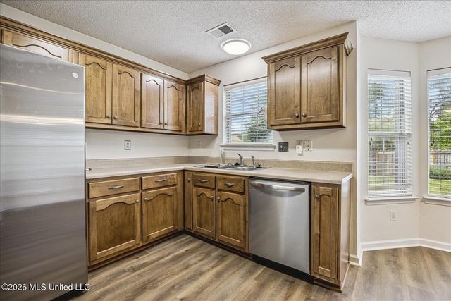 7238 Crape Myrtle Drive, Olive Branch, MS 38654
