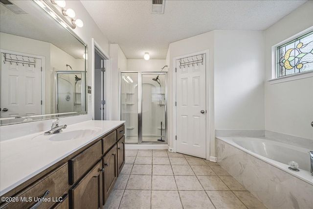 7238 Crape Myrtle Drive, Olive Branch, MS 38654