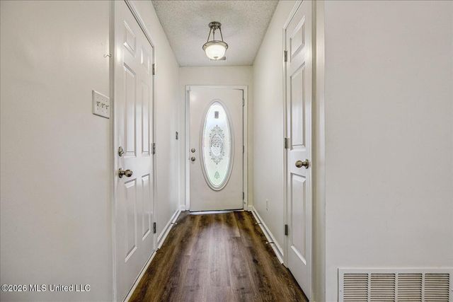 7238 Crape Myrtle Drive, Olive Branch, MS 38654