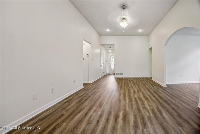 7238 Crape Myrtle Drive, Olive Branch, MS 38654