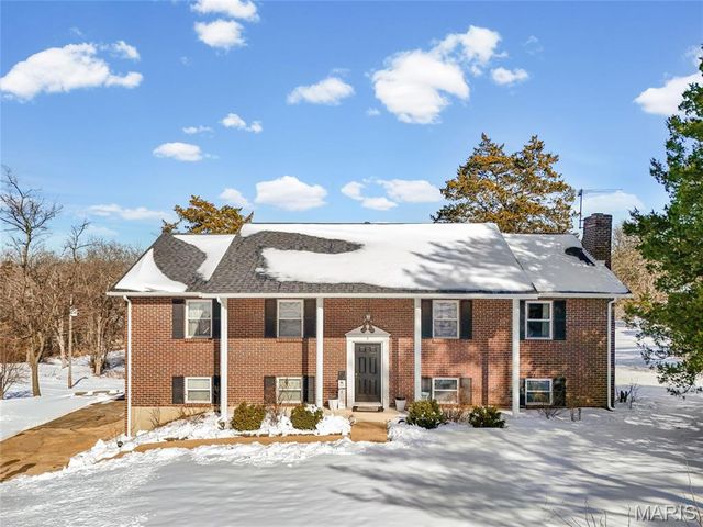 9 Ridgewood Drive, Hillsboro, MO 63050