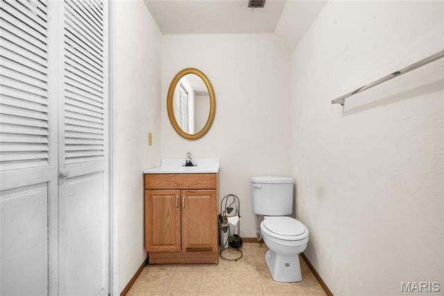 9 Ridgewood Drive, Hillsboro, MO 63050