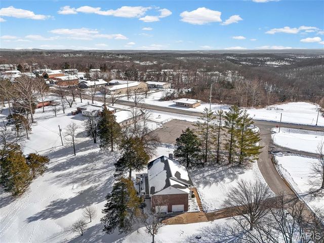 9 Ridgewood Drive, Hillsboro, MO 63050