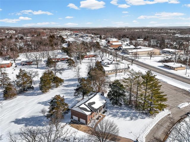 9 Ridgewood Drive, Hillsboro, MO 63050