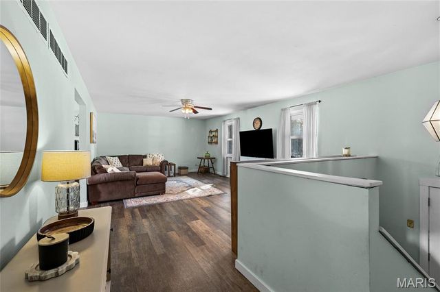 9 Ridgewood Drive, Hillsboro, MO 63050