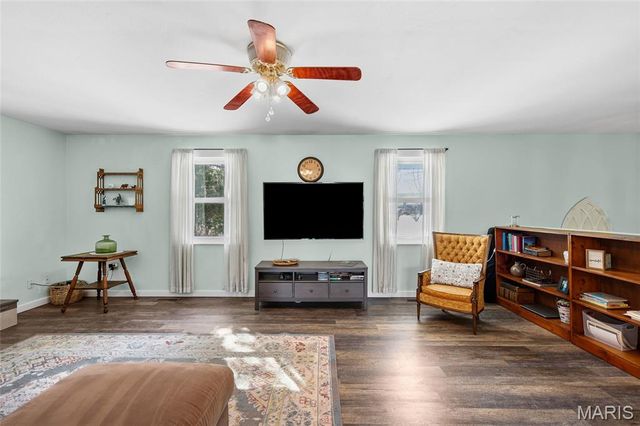 9 Ridgewood Drive, Hillsboro, MO 63050