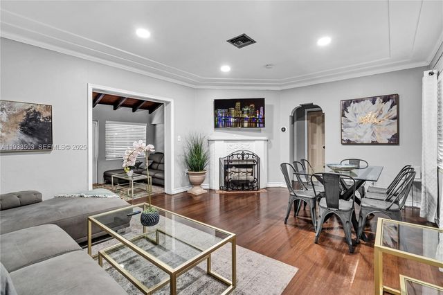 427 NE 107th St 1, Miami, FL 33161