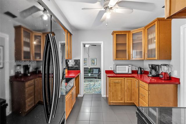 427 NE 107th St 1, Miami, FL 33161