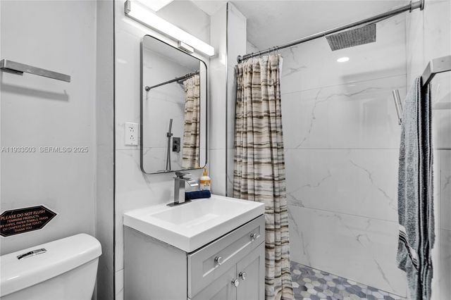 427 NE 107th St 1, Miami, FL 33161