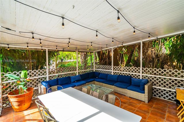 427 NE 107th St 1, Miami, FL 33161