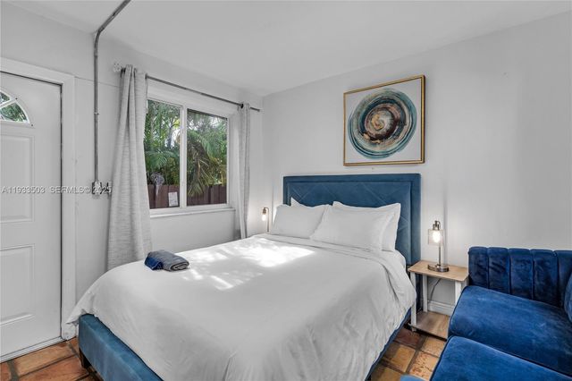 427 NE 107th St 1, Miami, FL 33161