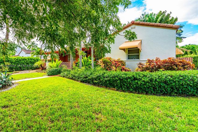 427 NE 107th St 1, Miami, FL 33161