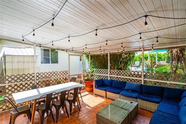 427 NE 107th St 1, Miami, FL 33161