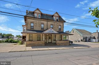 516 E MARSHALL ST, Norristown, PA 19401
