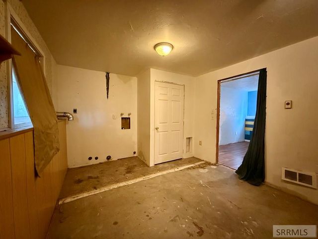 155 Hummingbird Lane, Shelley, ID 83274