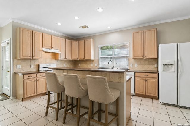 6318 Jade Gln, San Antonio, TX 78249
