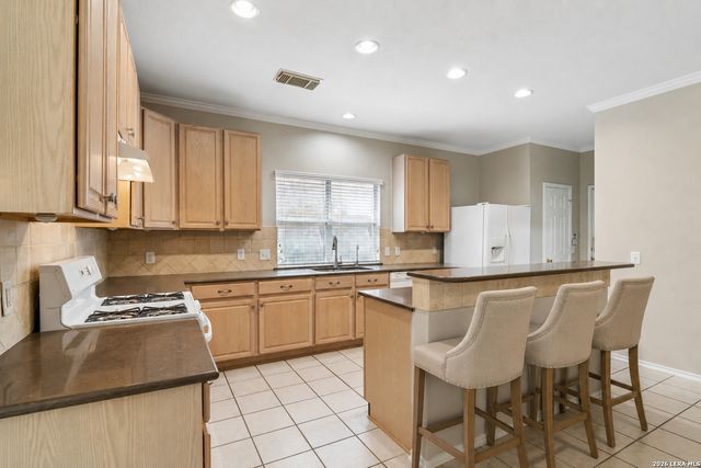 6318 Jade Gln, San Antonio, TX 78249