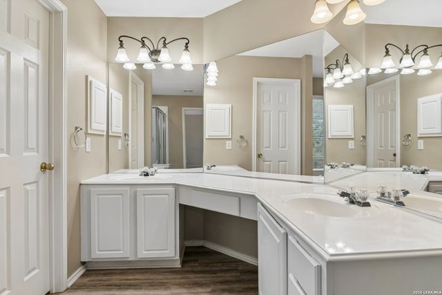 6318 Jade Gln, San Antonio, TX 78249