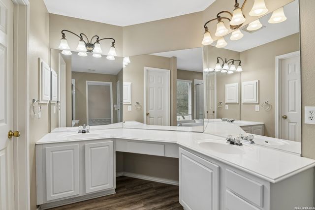 6318 Jade Gln, San Antonio, TX 78249