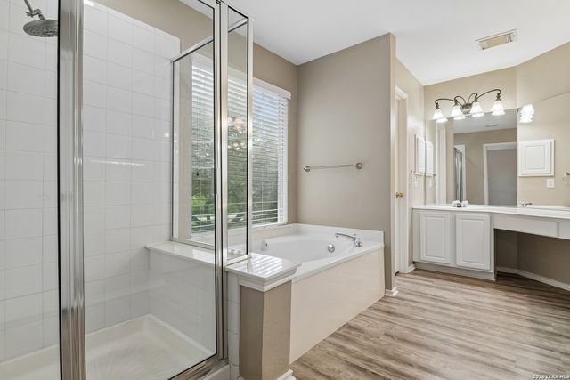 6318 Jade Gln, San Antonio, TX 78249