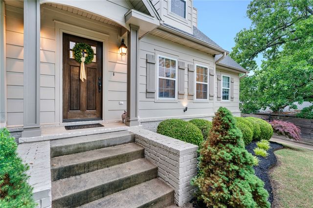 533 W North Street, Fayetteville, AR 72701