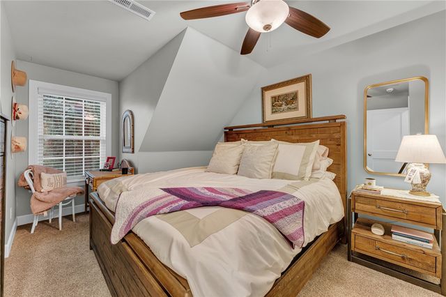 533 W North Street, Fayetteville, AR 72701