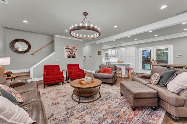 533 W North Street, Fayetteville, AR 72701